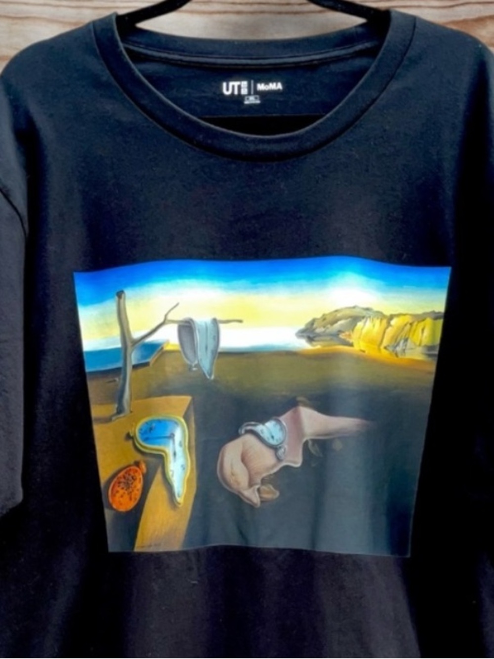 Uniqlo’s MoMA UT Salvador Dali - The Persistence Of Memory Graphic T-Shirt 3XL